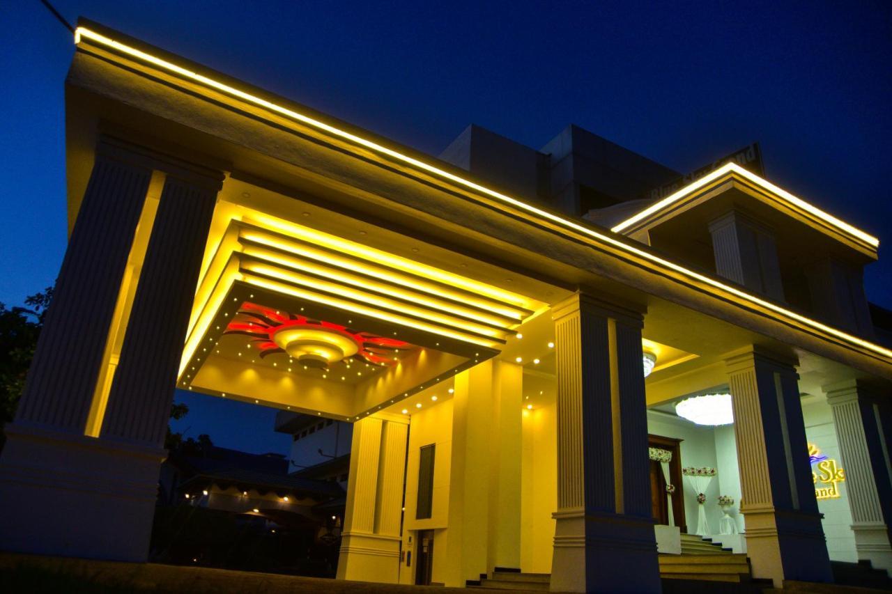Hotel Blue Sky Kurunegala Exterior photo
