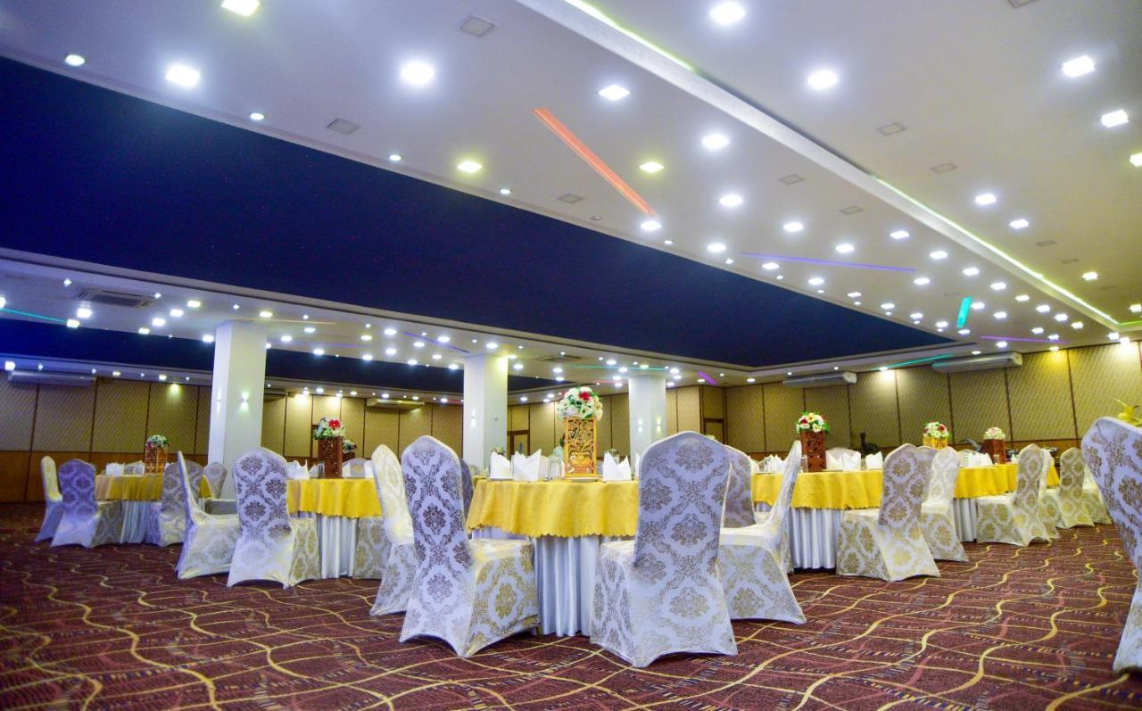 Hotel Blue Sky Kurunegala Exterior photo